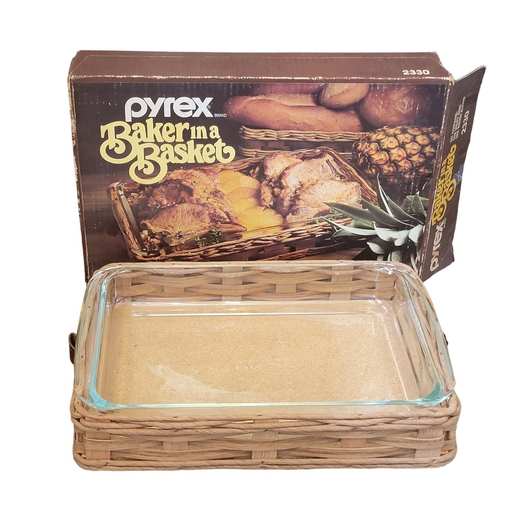 Vintage Pyrex Baker in a Basket 2330 3 Qt Glass Utility Dish with Woven Basket